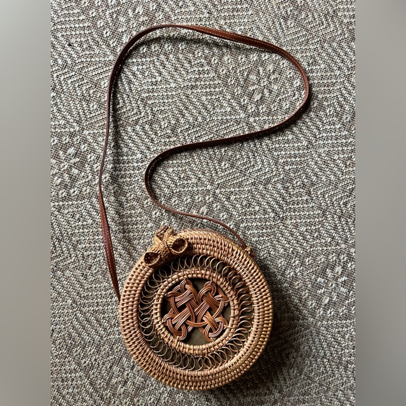 Wicker purse - Picture 1 of 3